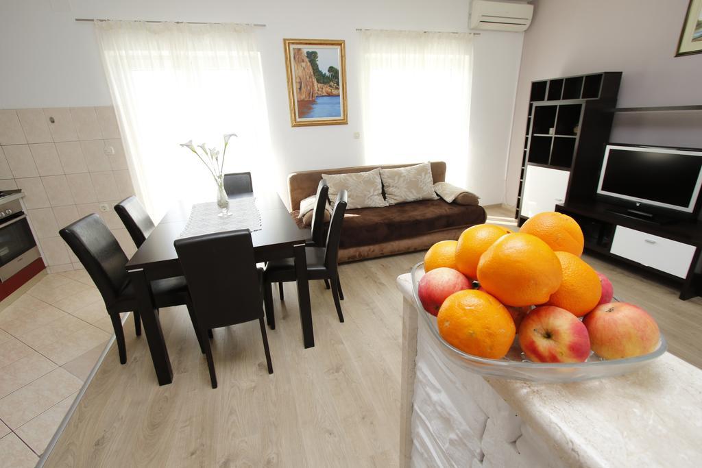 Apartments Dundic Makarska Exterior photo